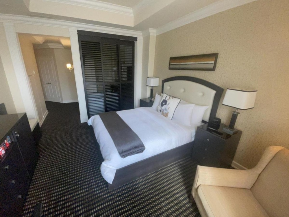 Room image 2